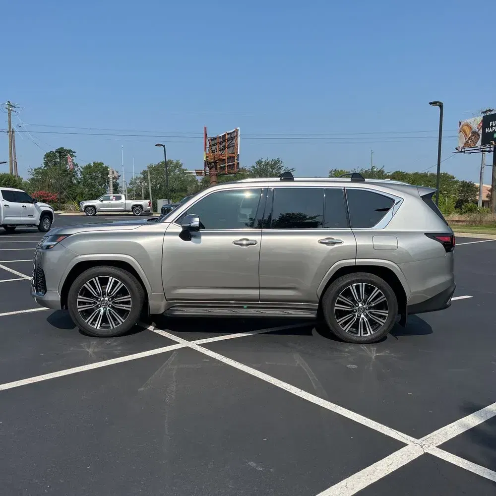 2024 Lexus LX 600 Luxury