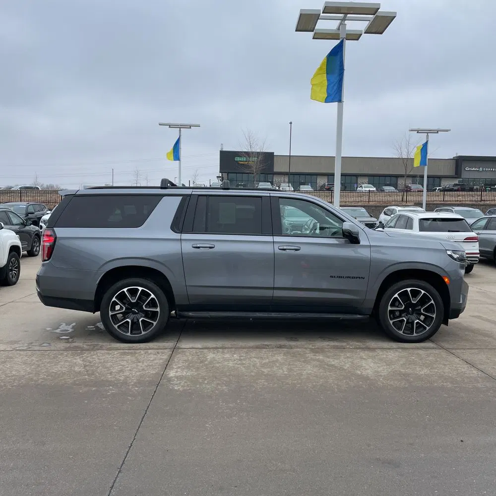 2022 Chevrolet Suburban RST