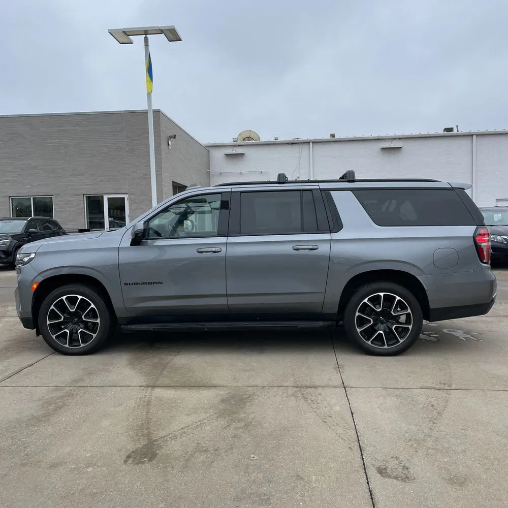 2022 Chevrolet Suburban RST
