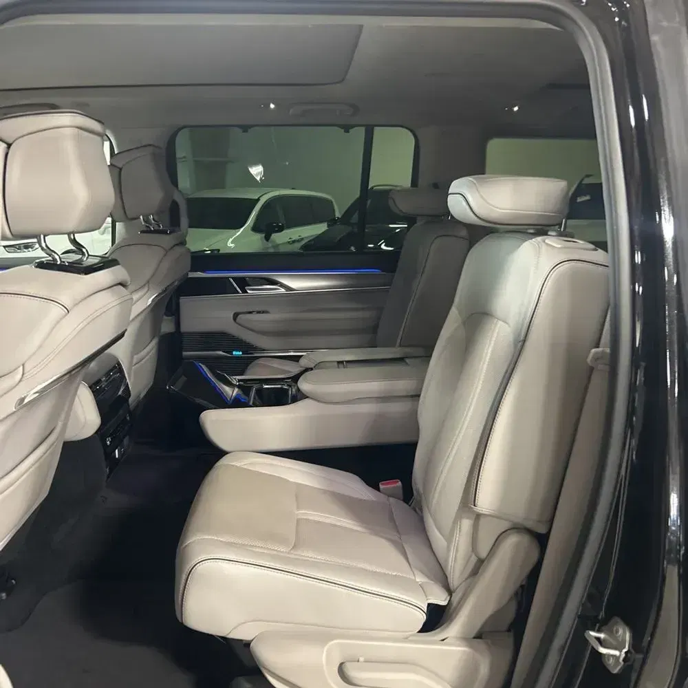 2023 Jeep Grand Wagoneer Series II