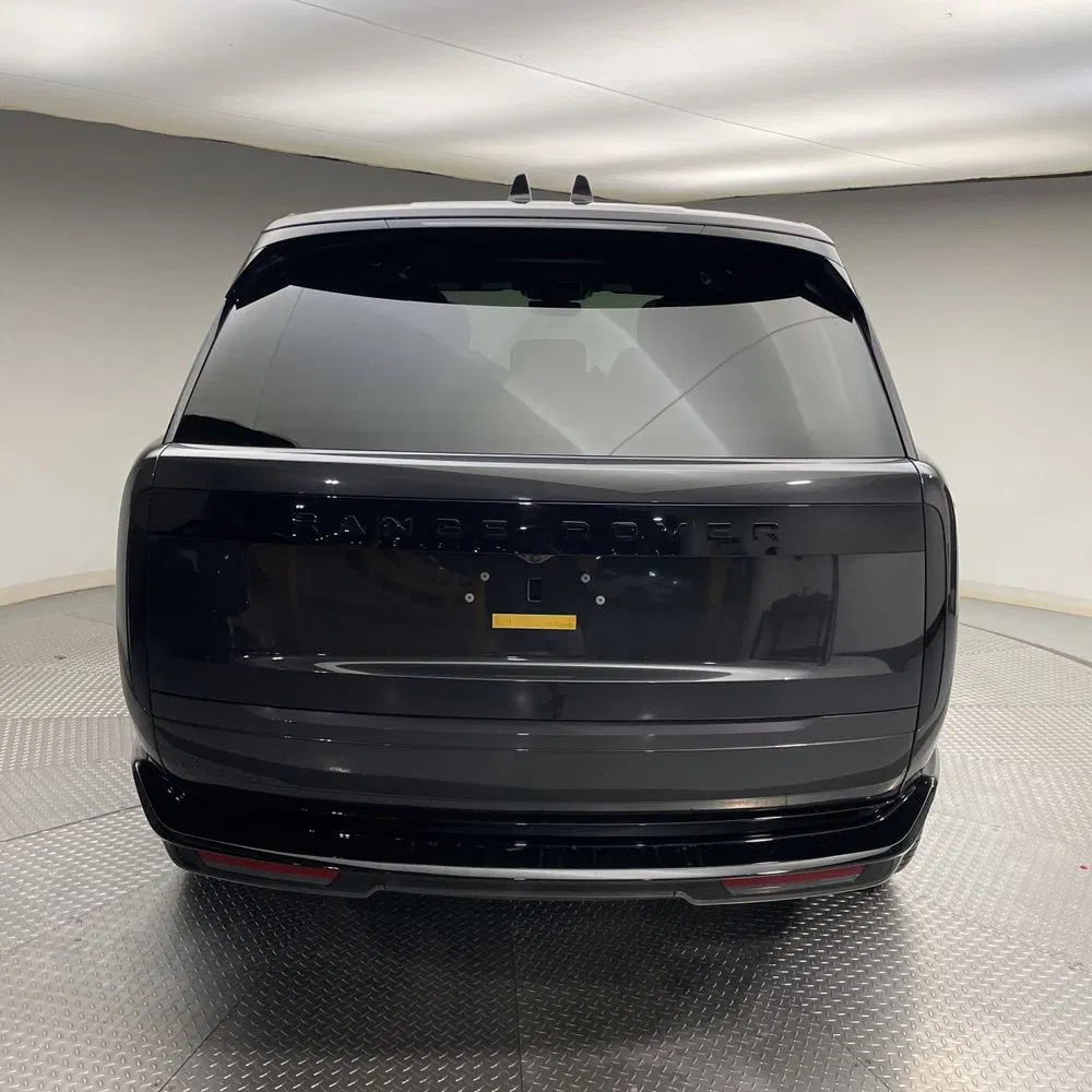 2025 Land Rover Range Rover SE P550e