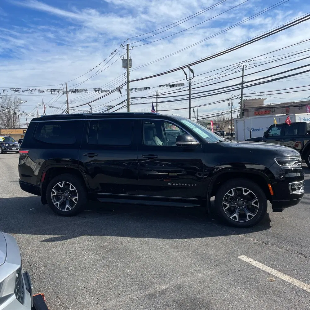 2023 Jeep Wagoneer Series III
