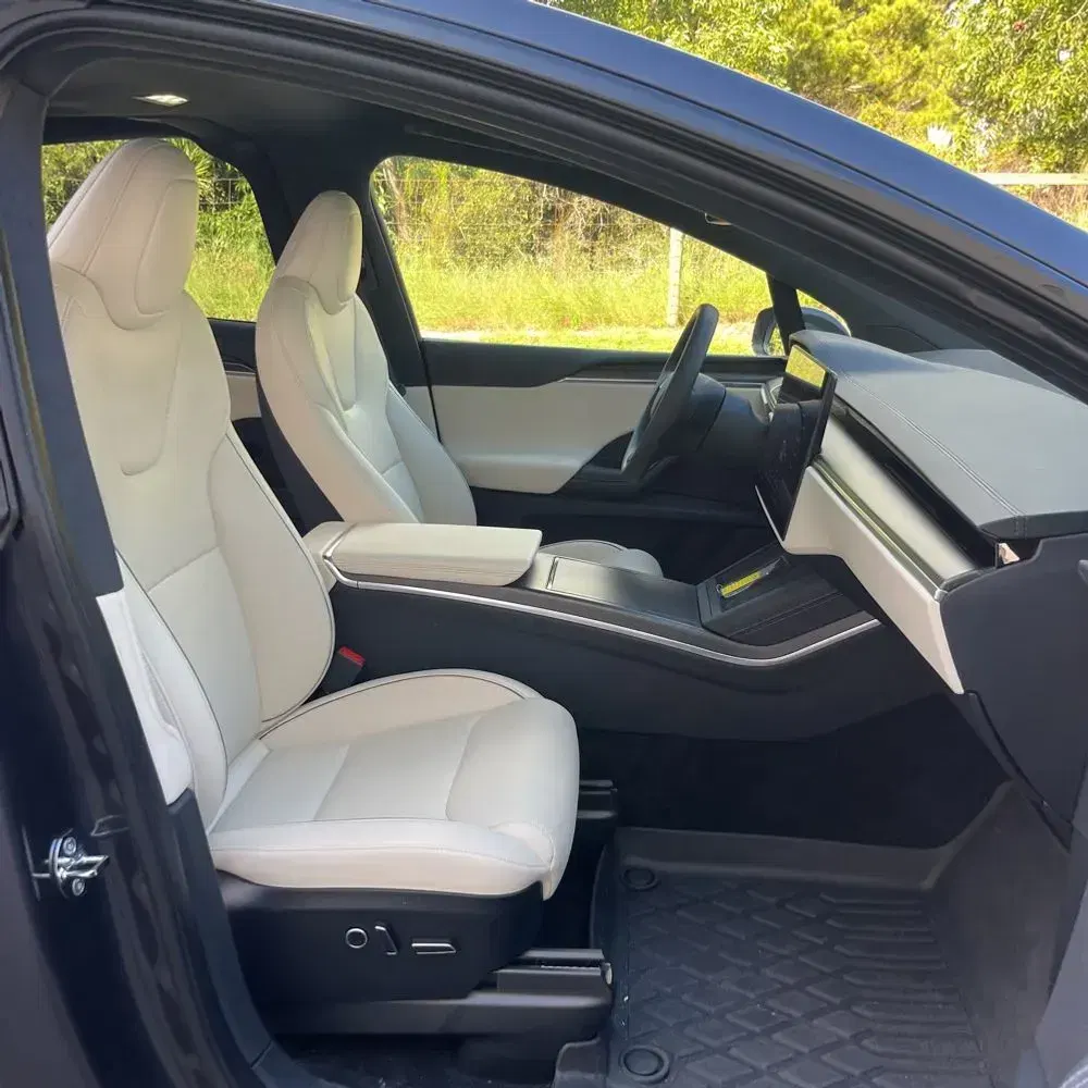 2024 Tesla Model X Plaid