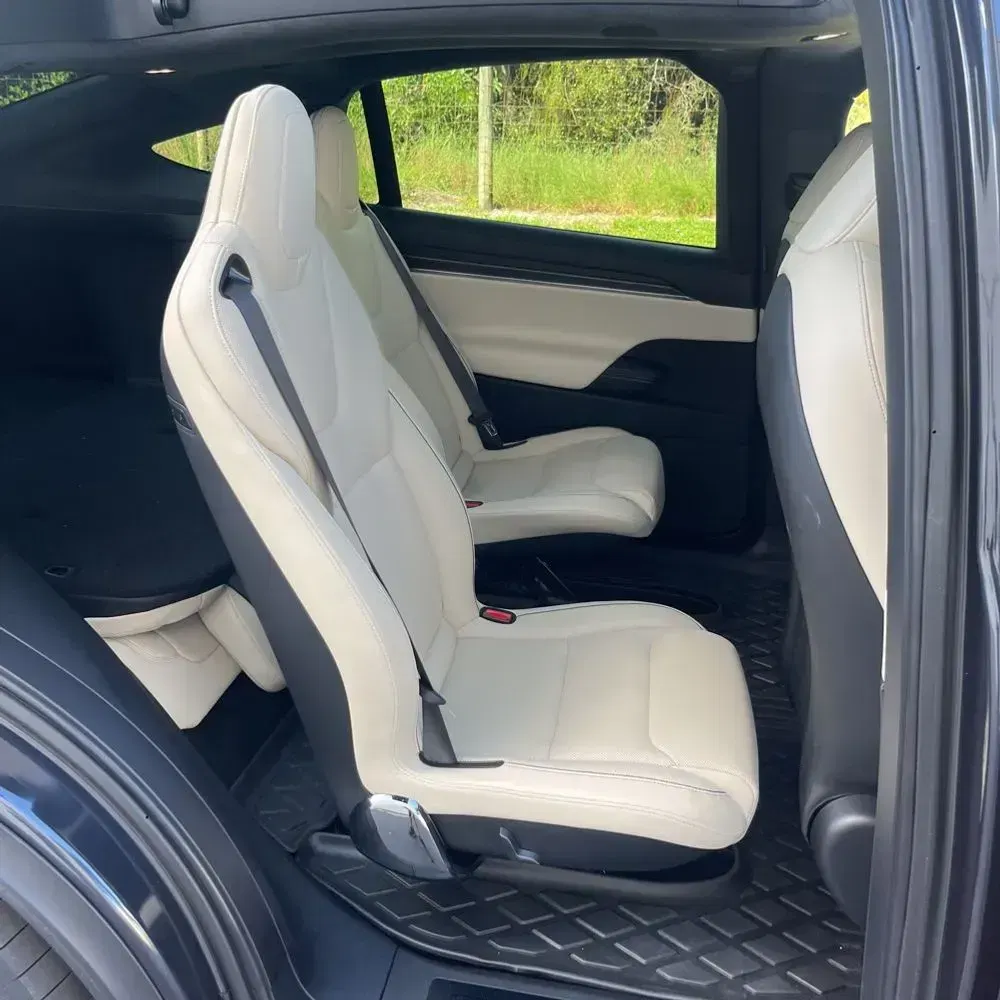 2024 Tesla Model X Plaid
