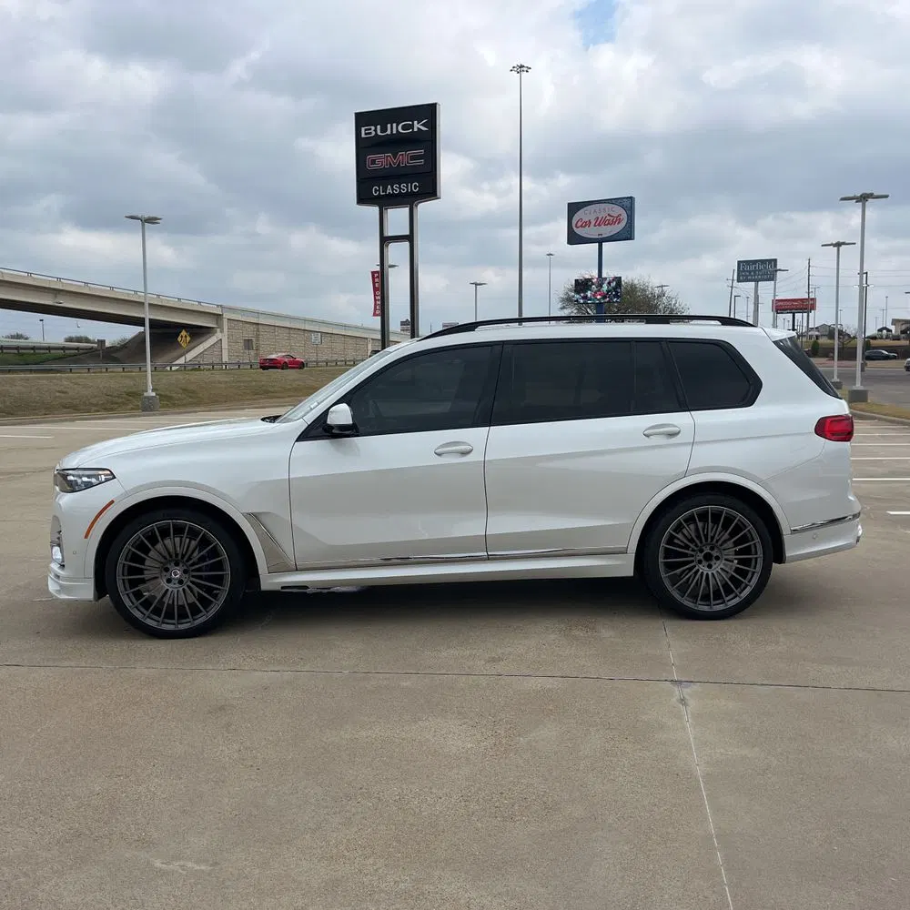 2022 BMW X7 ALPINA XB7