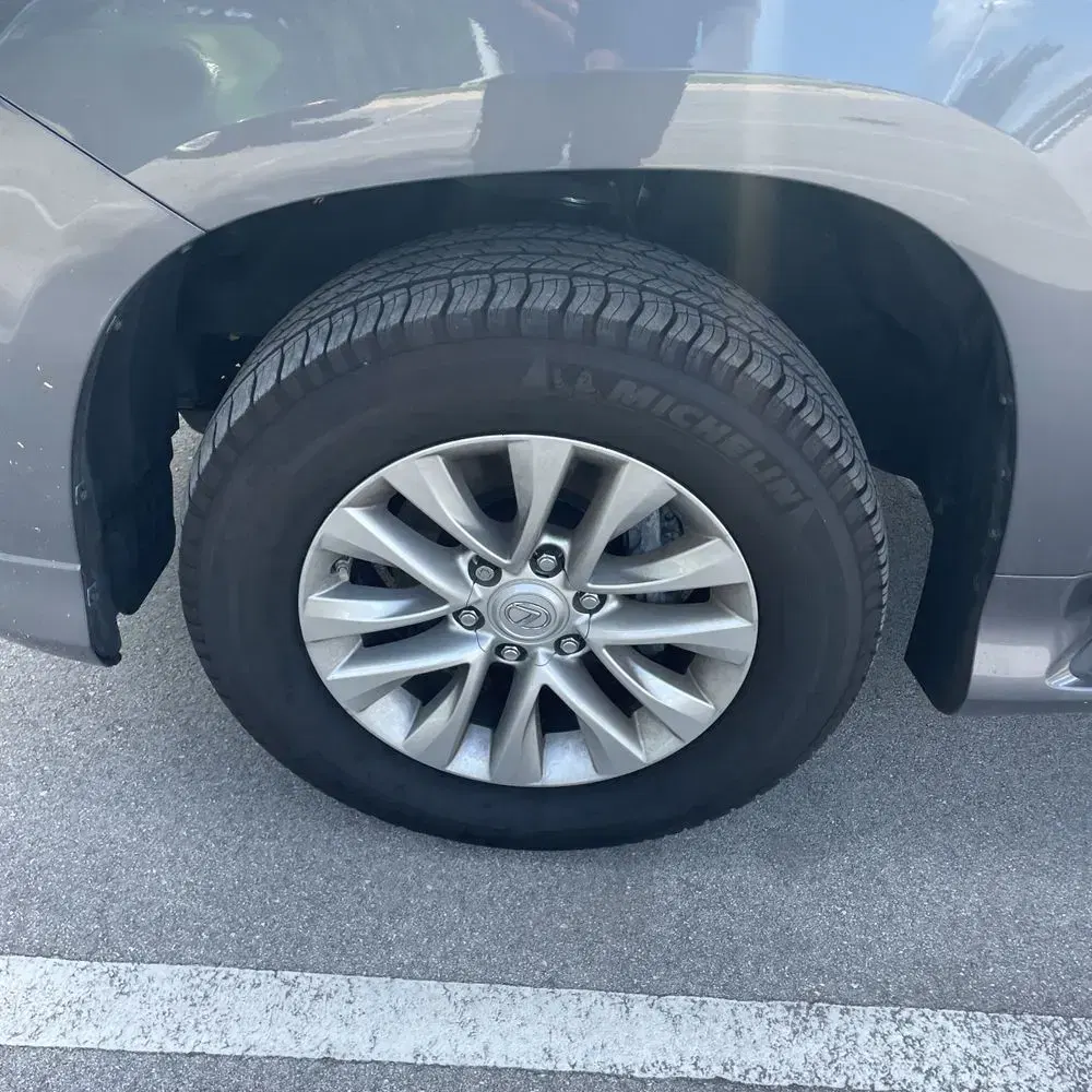 2023 Lexus GX 460 Base