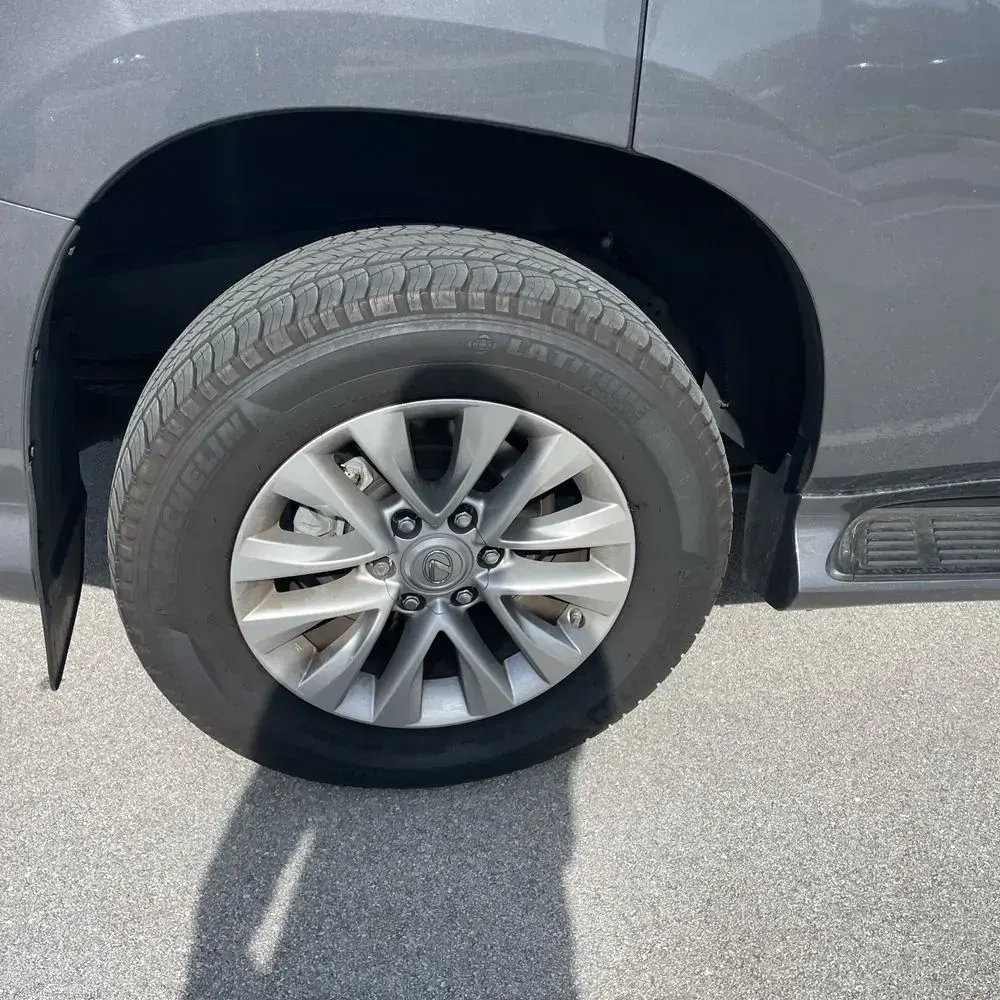 2023 Lexus GX 460 Base