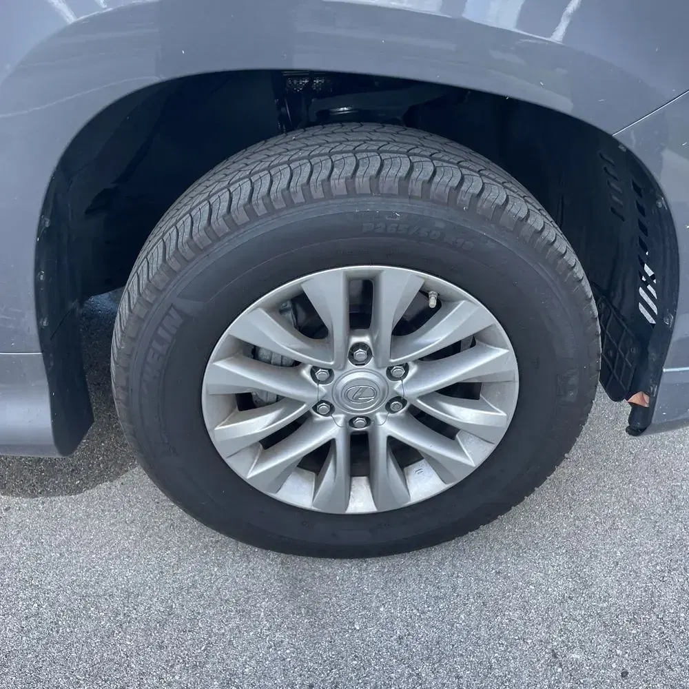 2023 Lexus GX 460 Base