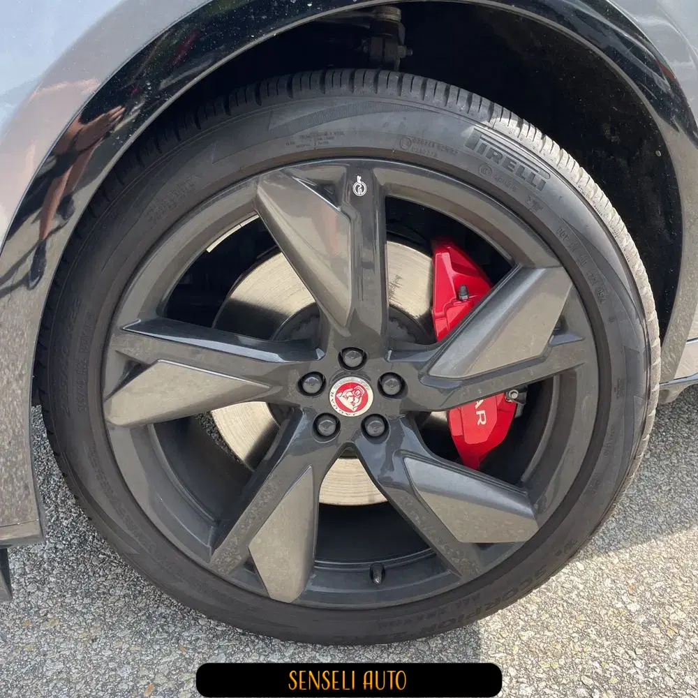 2023 Jaguar F-Pace SVR