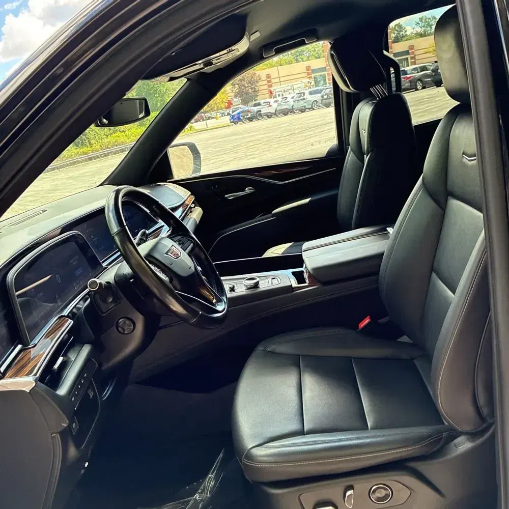 2022 Cadillac Escalade Luxury
