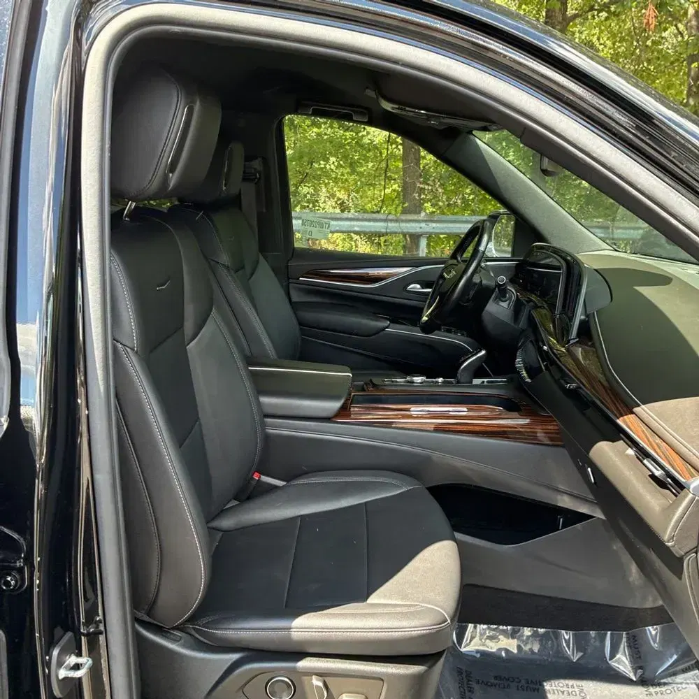 2022 Cadillac Escalade Luxury