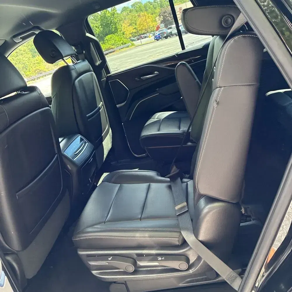 2022 Cadillac Escalade Luxury