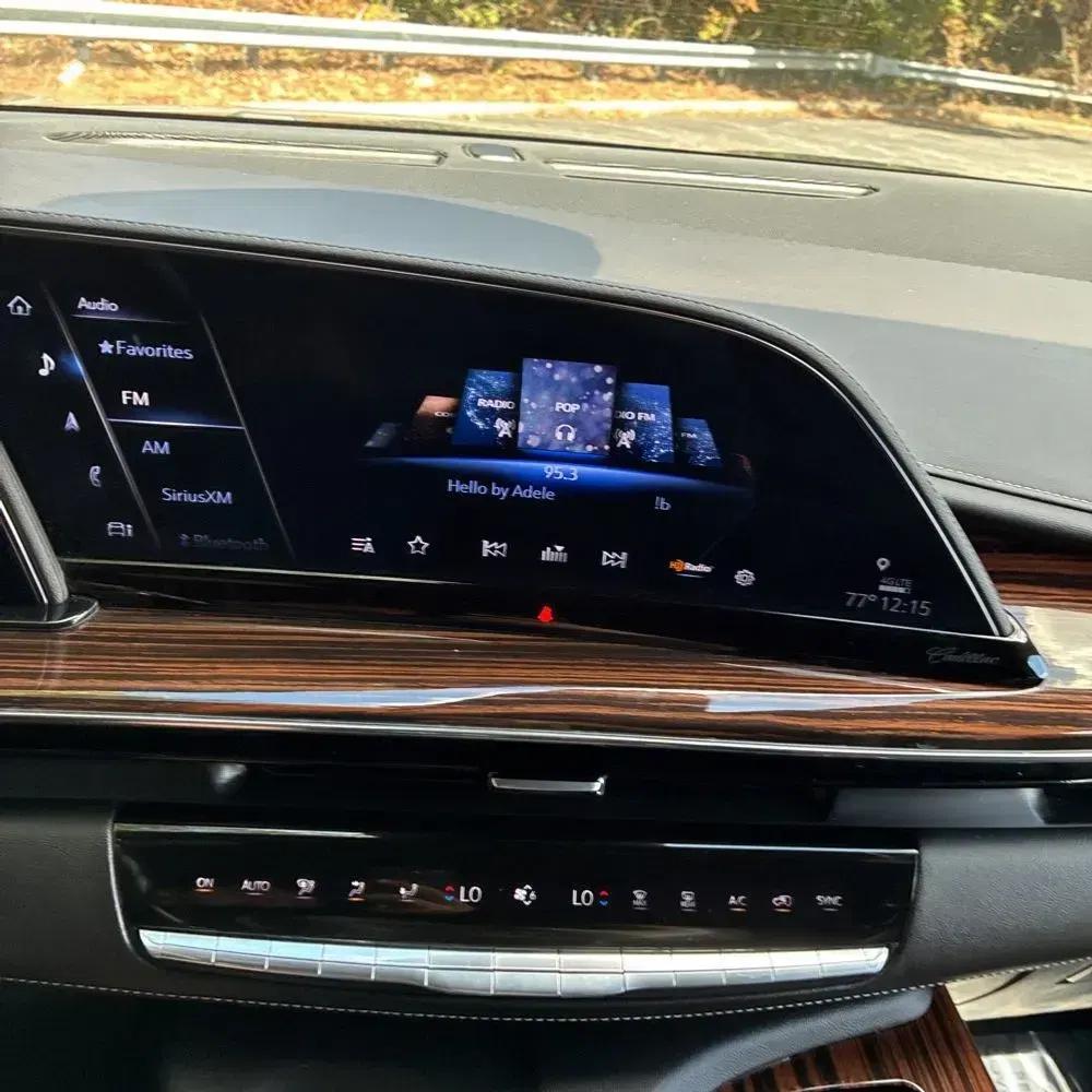 2022 Cadillac Escalade Luxury