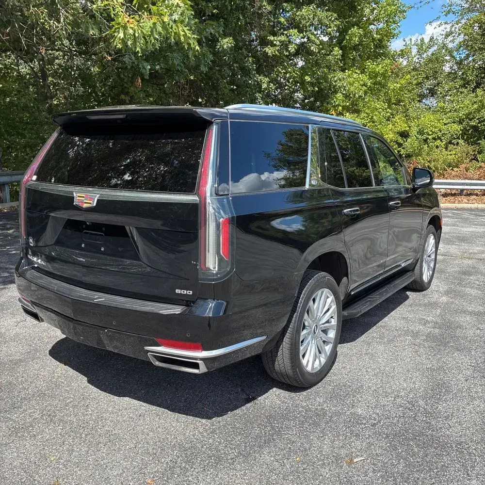2022 Cadillac Escalade Luxury