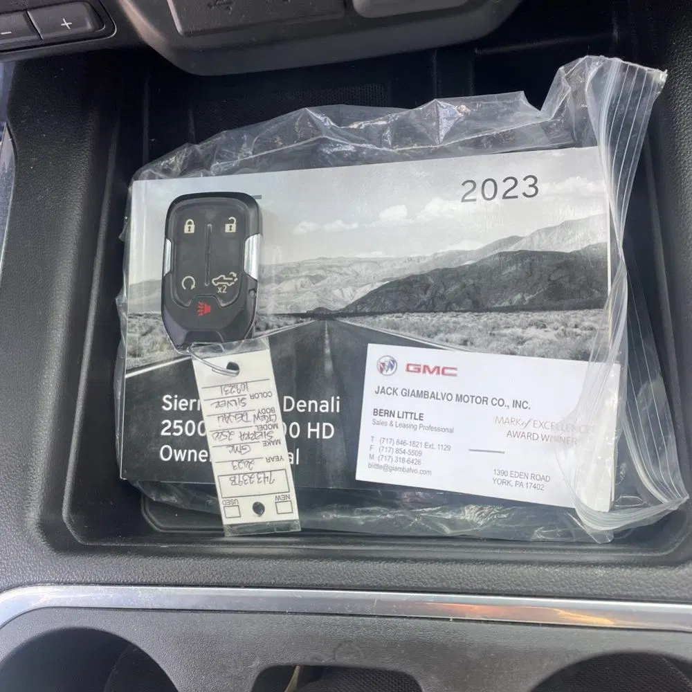 2023 GMC Sierra 2500HD Denali