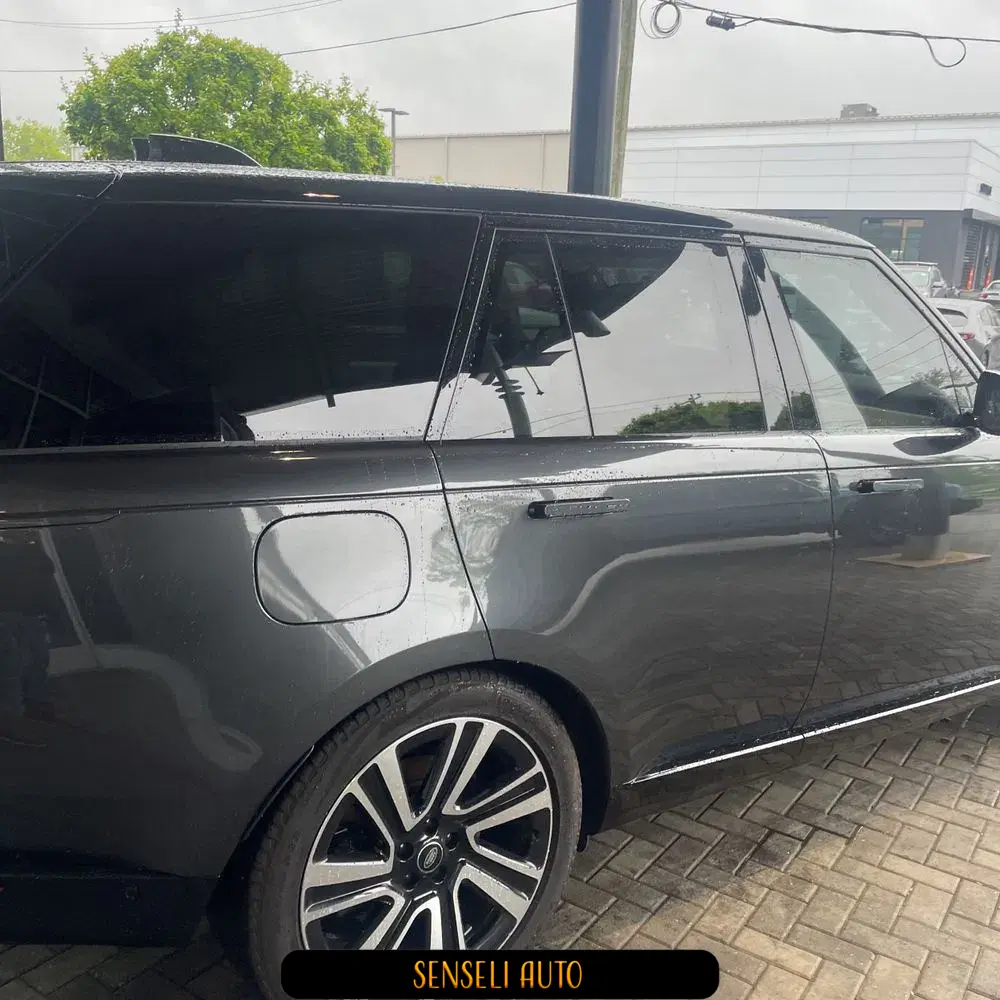 2023 Land Rover Range Rover P530 SE