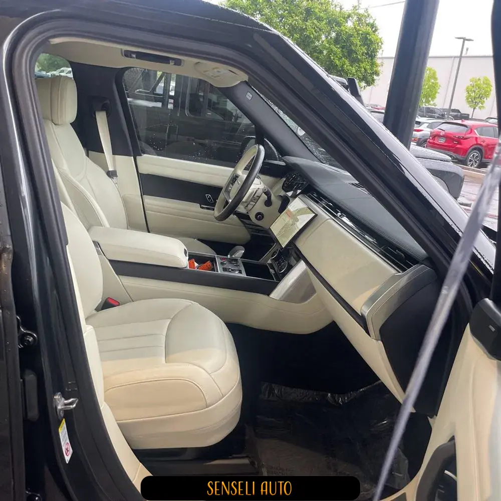 2023 Land Rover Range Rover P530 SE