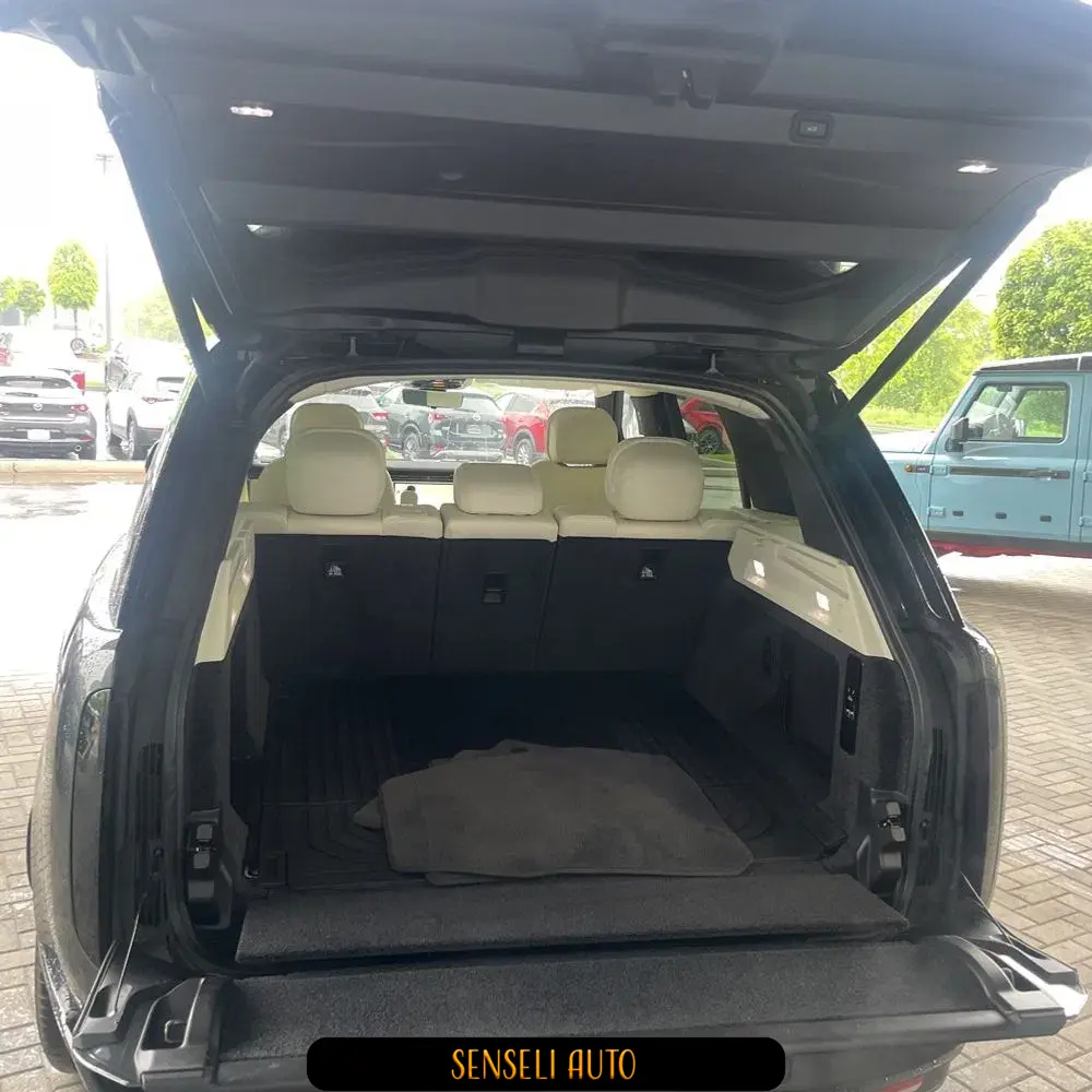2023 Land Rover Range Rover P530 SE