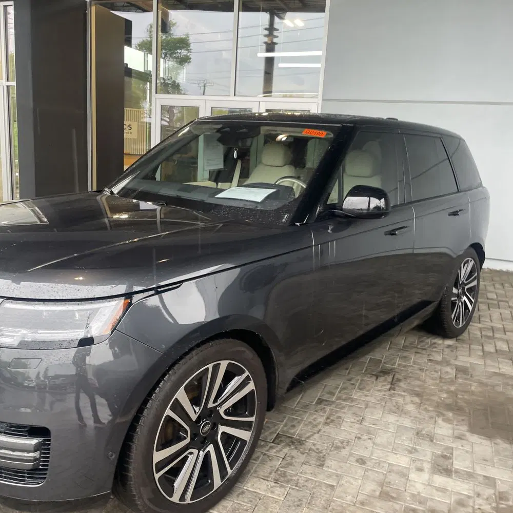 2023 Land Rover Range Rover P530 SE