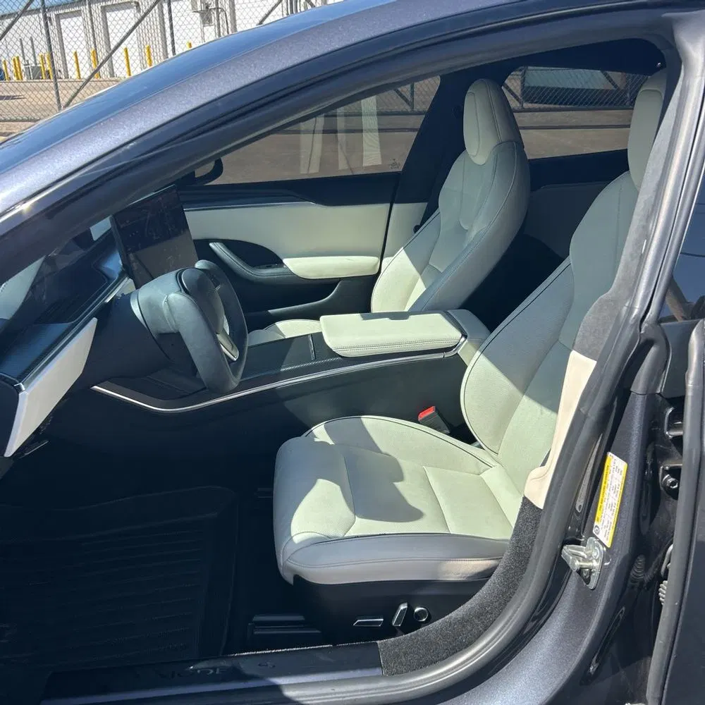 2022 Tesla Model S Plaid