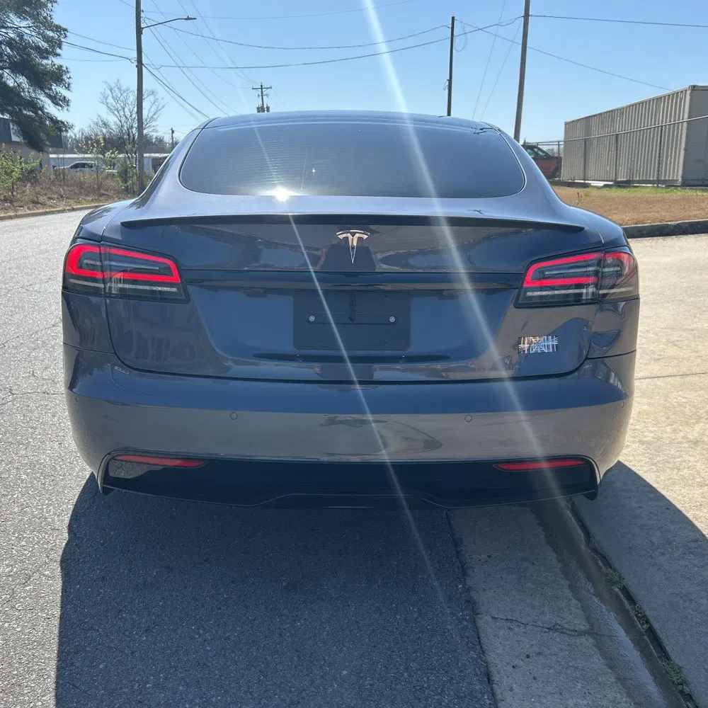2022 Tesla Model S Plaid