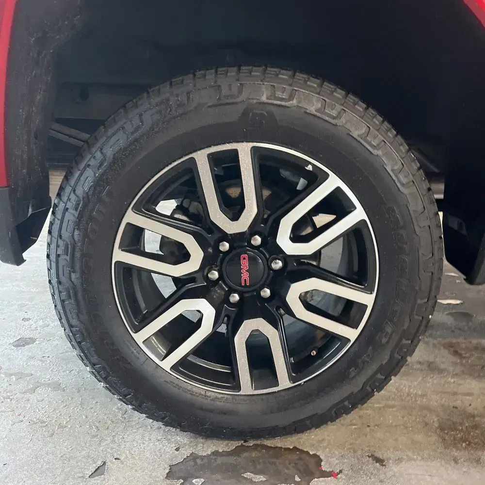 2023 GMC Sierra 1500 AT4
