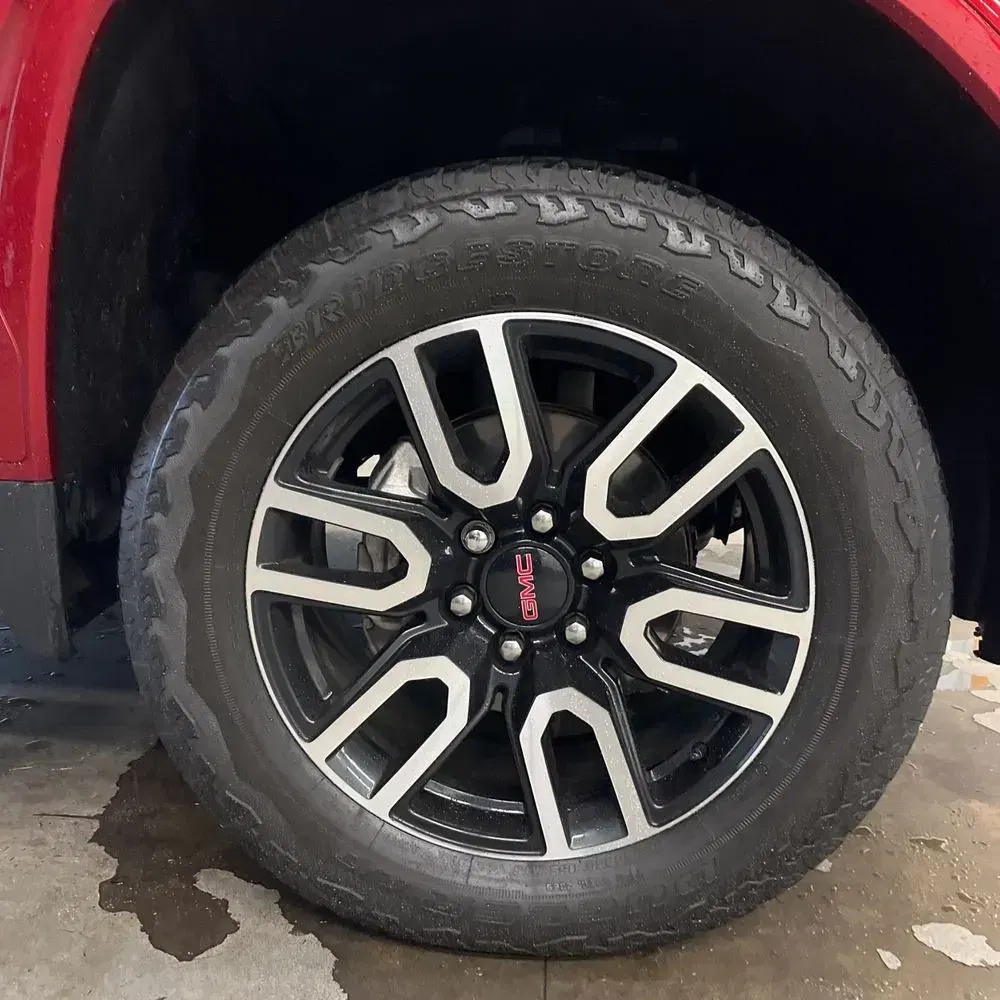 2023 GMC Sierra 1500 AT4