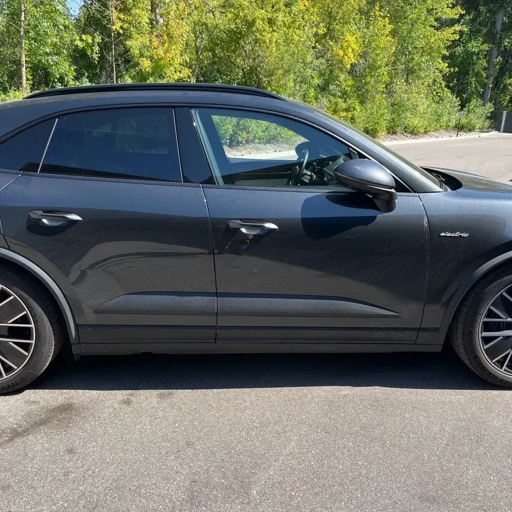 2024 Porsche Macan EV 4