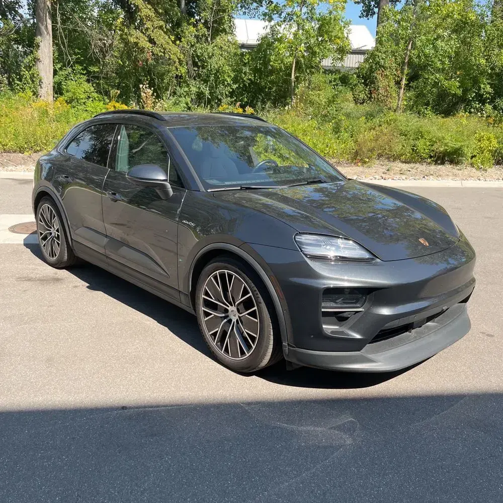 2024 Porsche Macan EV 4