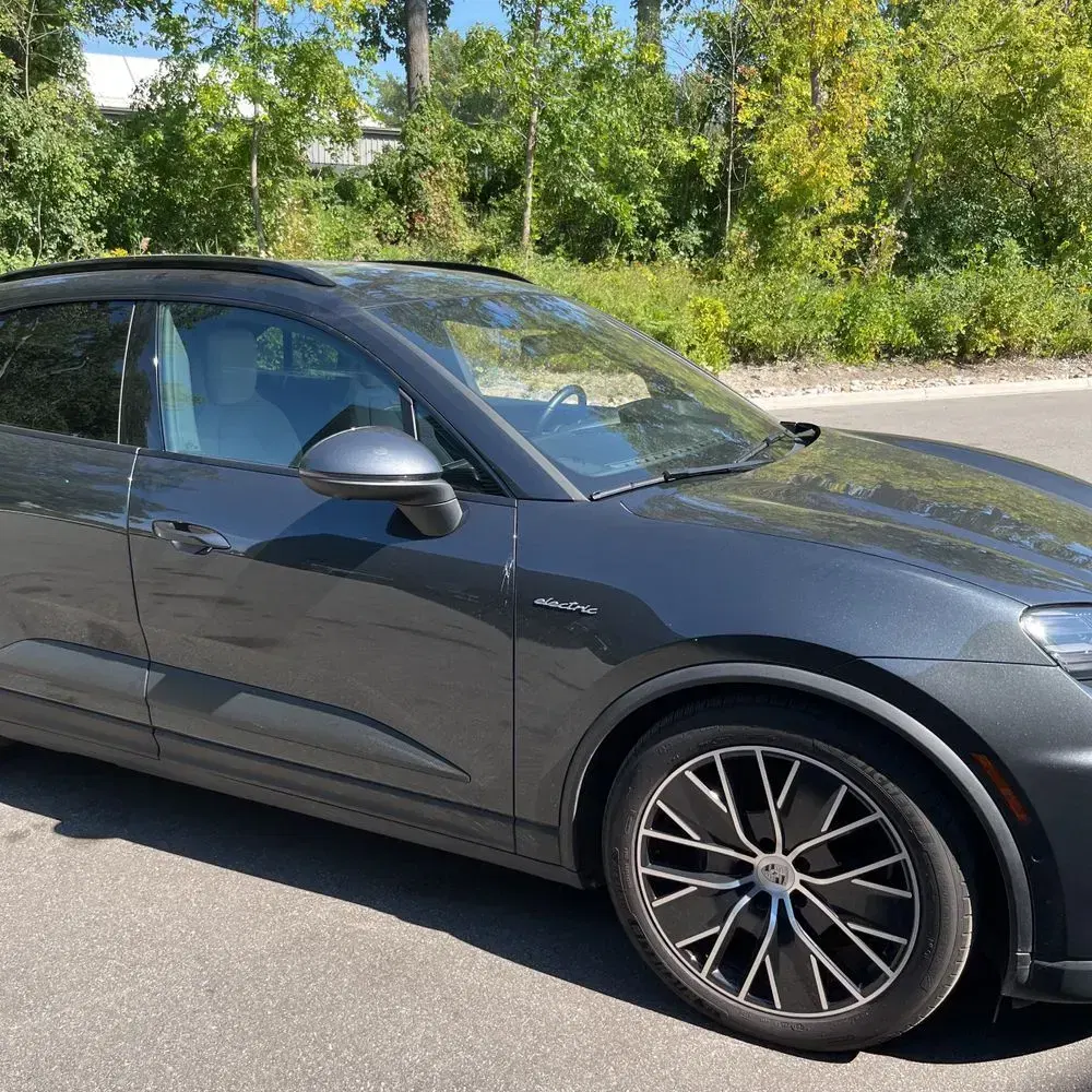 2024 Porsche Macan EV 4