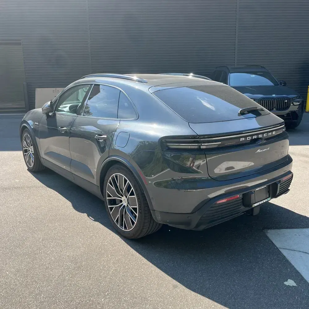2024 Porsche Macan EV 4