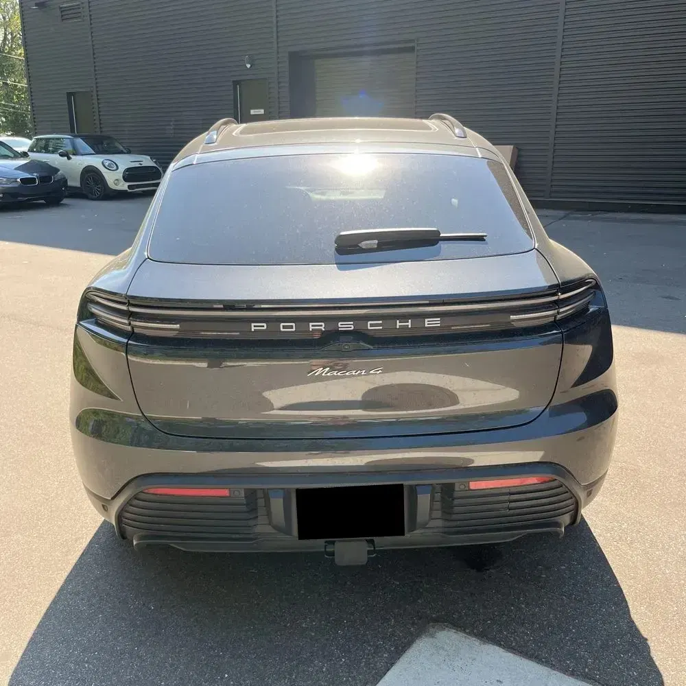 2024 Porsche Macan EV 4