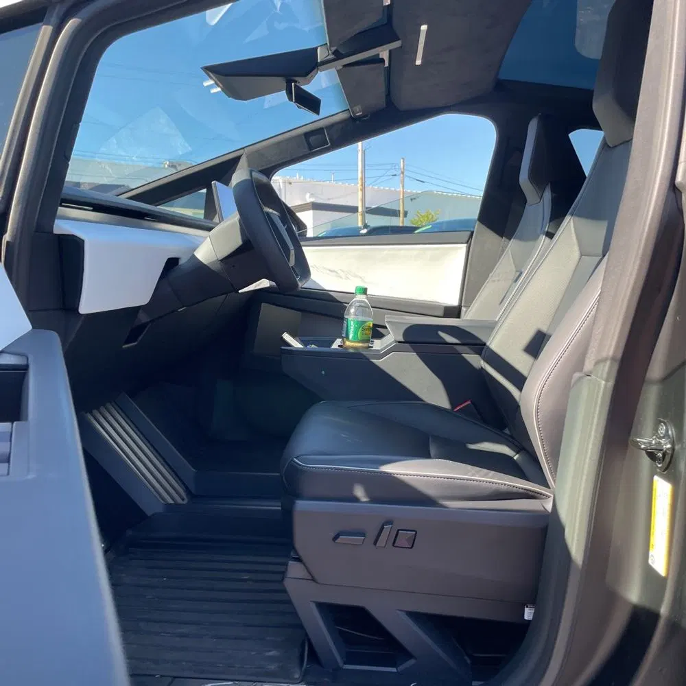 2024 Tesla Cybertruck Base