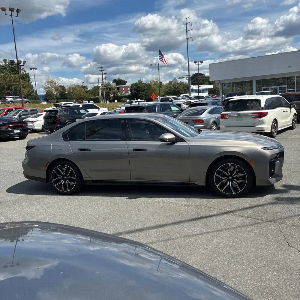 2025 BMW 7-Series 760i xDrive