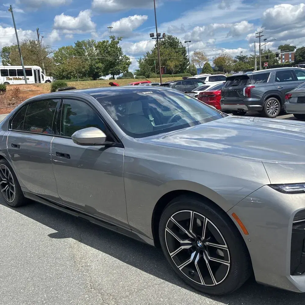 2025 BMW 7-Series 760i xDrive