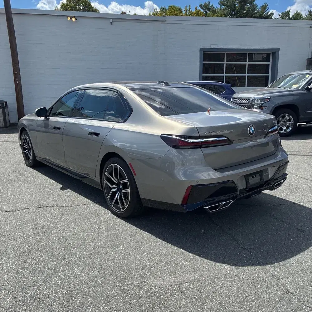 2025 BMW 7-Series 760i xDrive