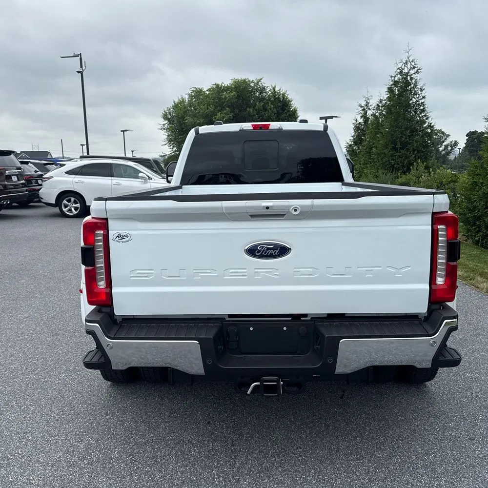 2025 Ford F-450 Super Duty Lariat