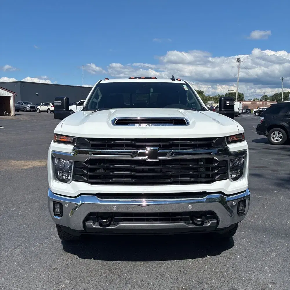 2025 Chevrolet Silverado 3500HD C/C