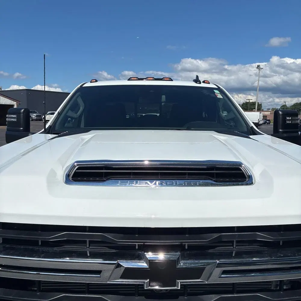 2025 Chevrolet Silverado 3500HD C/C