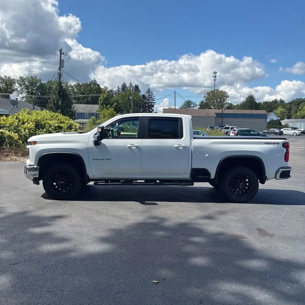 2025 Chevrolet Silverado 3500HD C/C