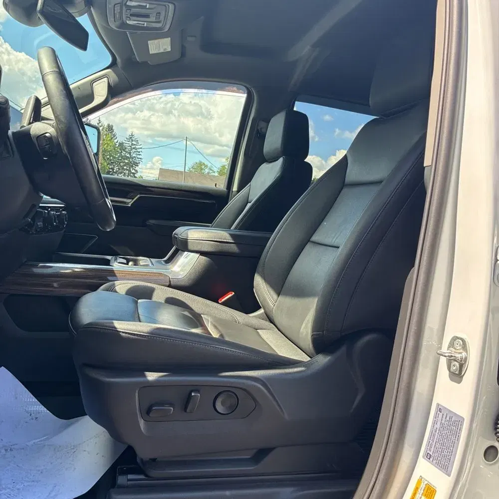 2025 Chevrolet Silverado 3500HD C/C