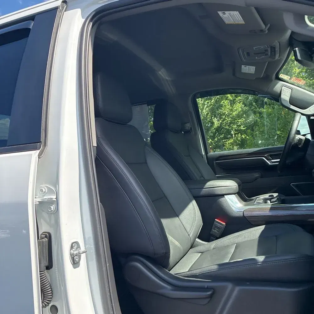 2025 Chevrolet Silverado 3500HD C/C