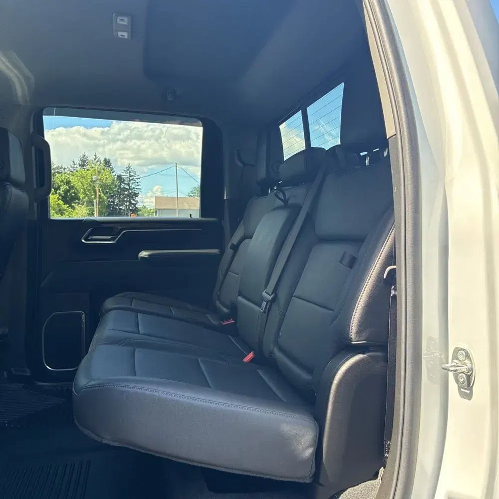2025 Chevrolet Silverado 3500HD C/C