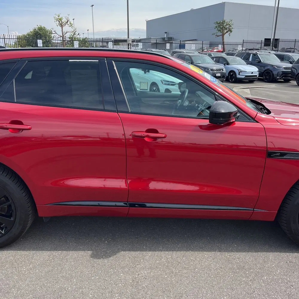 2025 Jaguar F-Pace P400 R-Dynamic S