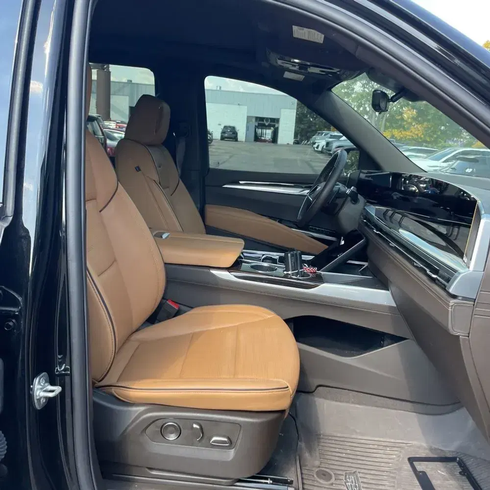 2025 Cadillac Escalade Premium Luxury