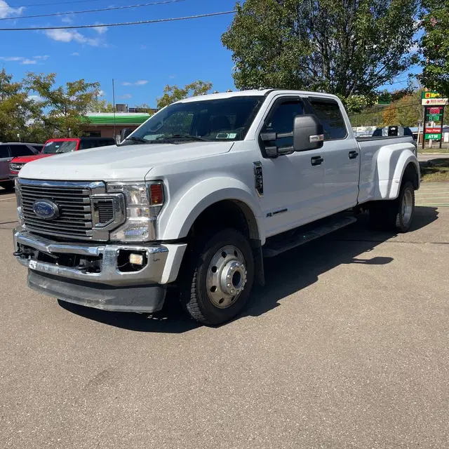 2022 Ford F-450 Super Duty XLT