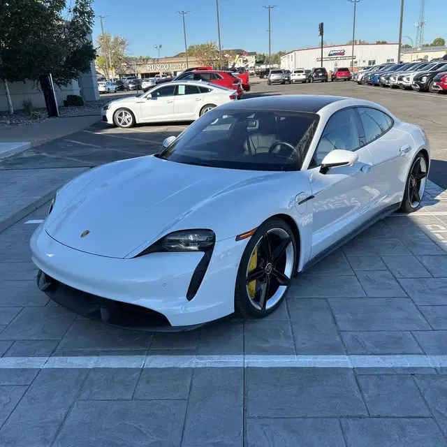 2020 Porsche Taycan Turbo S