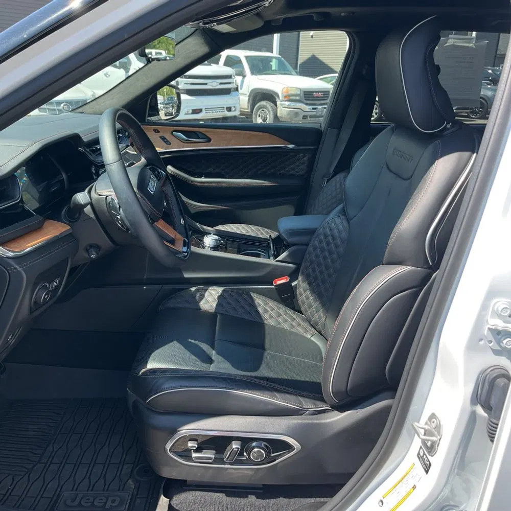 2024 Jeep Grand Cherokee Summit Reserve