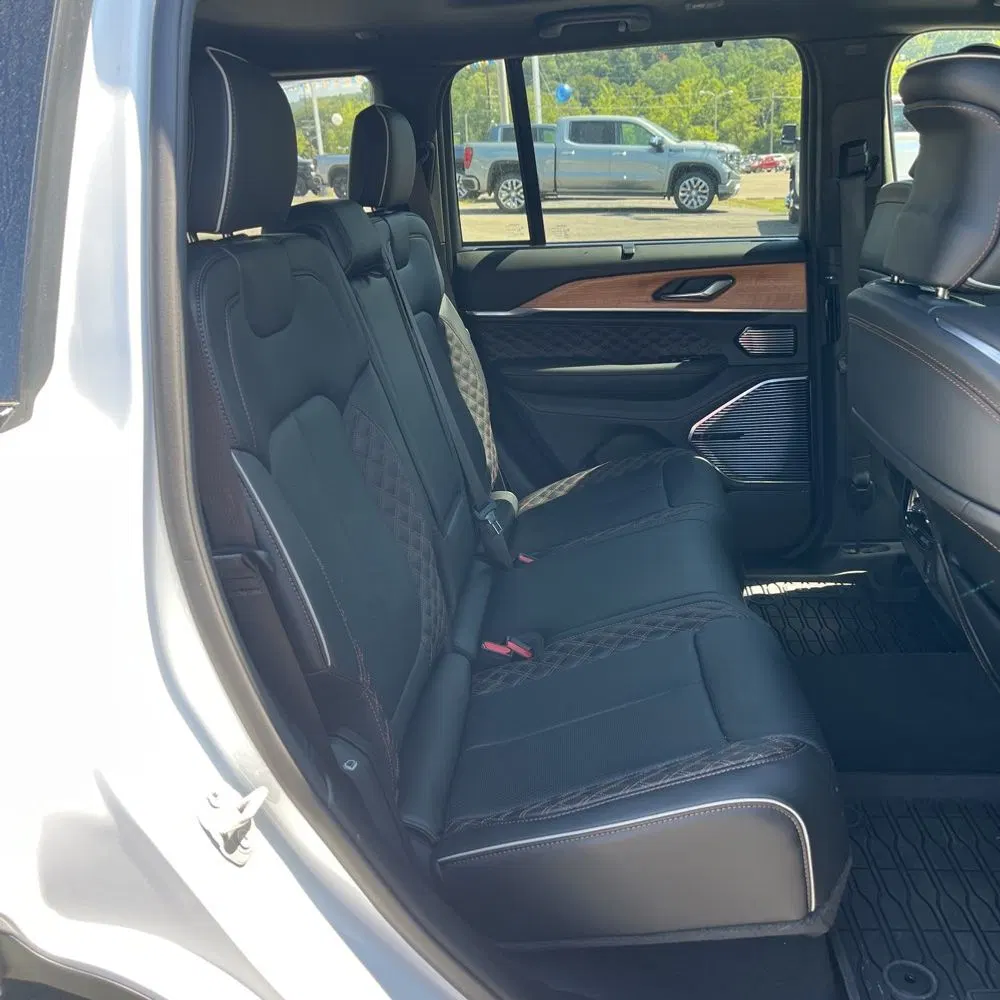 2024 Jeep Grand Cherokee Summit Reserve