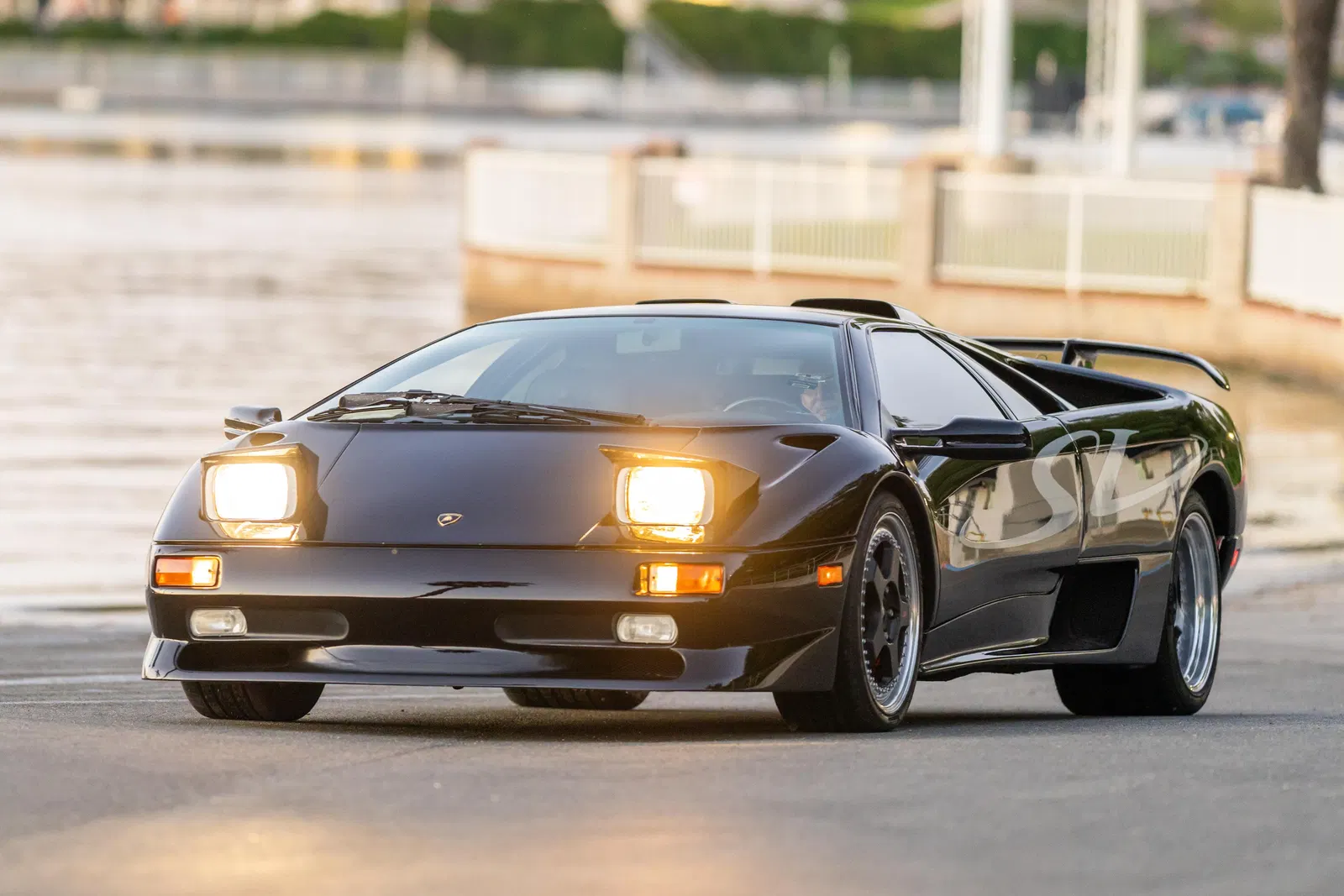 1998 Lamborghini Diablo SV - ~24,200 Miles, Gated 5-Speed Manual, 510-hp V12, Reviewed by Doug DeMuro